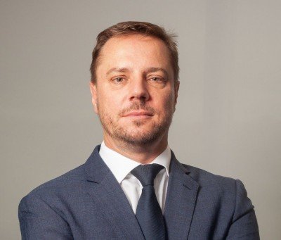 Marlos Melek, Juiz do Trabalho da 9ª Região (PR) O Juiz Marlos Melek iniciou sua caminhada trabalhando com carteira assinada, foi empresário, empregando direta e indiretamente mais de 2 mil pessoas. Hoje é Juiz Federal do Trabalho. Foi membro da Comissão de Redação Final da Reforma Trabalhista e defendeu o texto da lei na Câmara e no Senado.